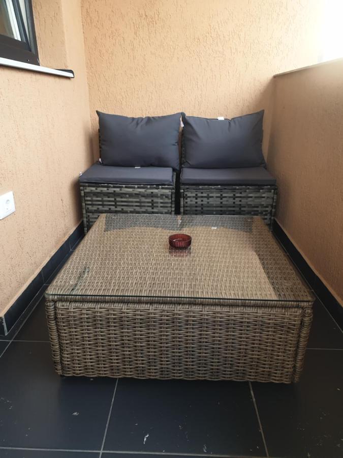 Apartament Dem Radulescu Langa Strand Ramnicu Valcea Ngoại thất bức ảnh